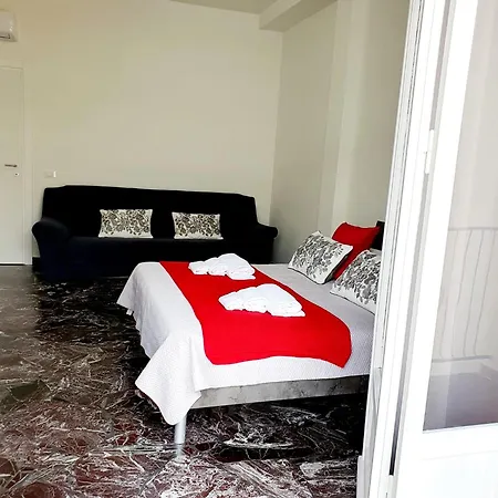 Grande Con Bagno Privato E Balcone Homestay szállás *