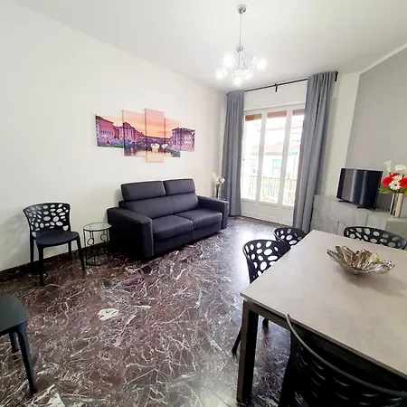 Grande Con Bagno Privato E Balcone Florencia