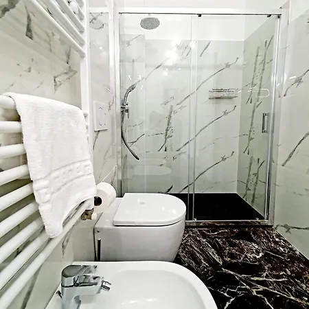 Grande Con Bagno Privato E Balcone