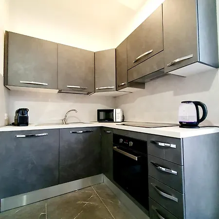 Homestay Grande Con Bagno Privato E Balcone *